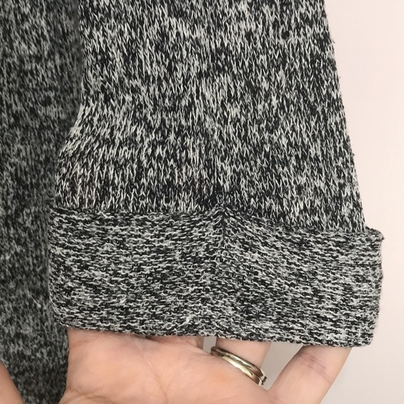 𝅺ANTHROPOLOGIE Mine half sleeve loose knit front pocket shirt M - Picture 4 of 8